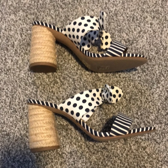 NWOT Navy and White JCrew Heels - Picture 2 of 4